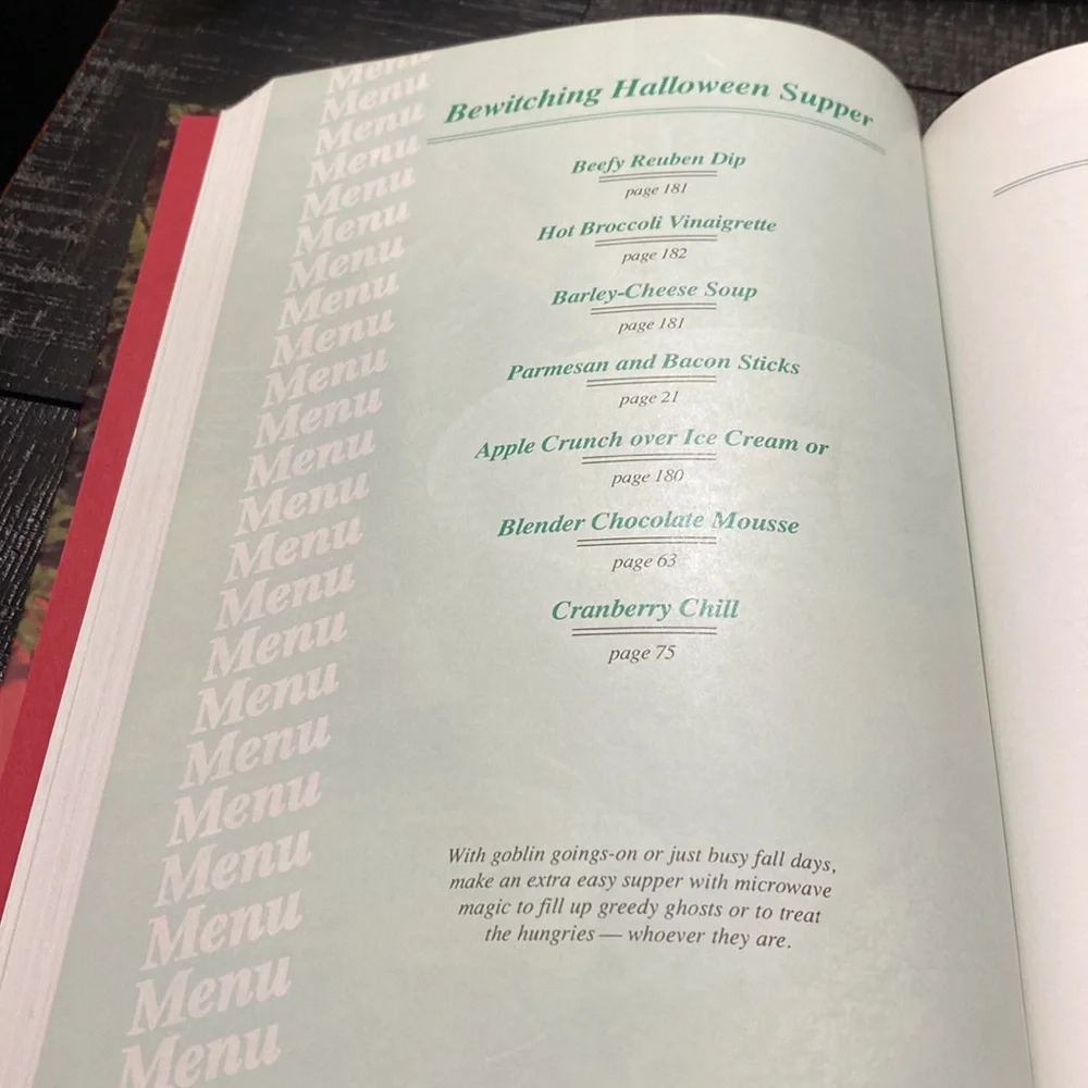Vintage 1992 Favorite Family Recipes Cookbook!